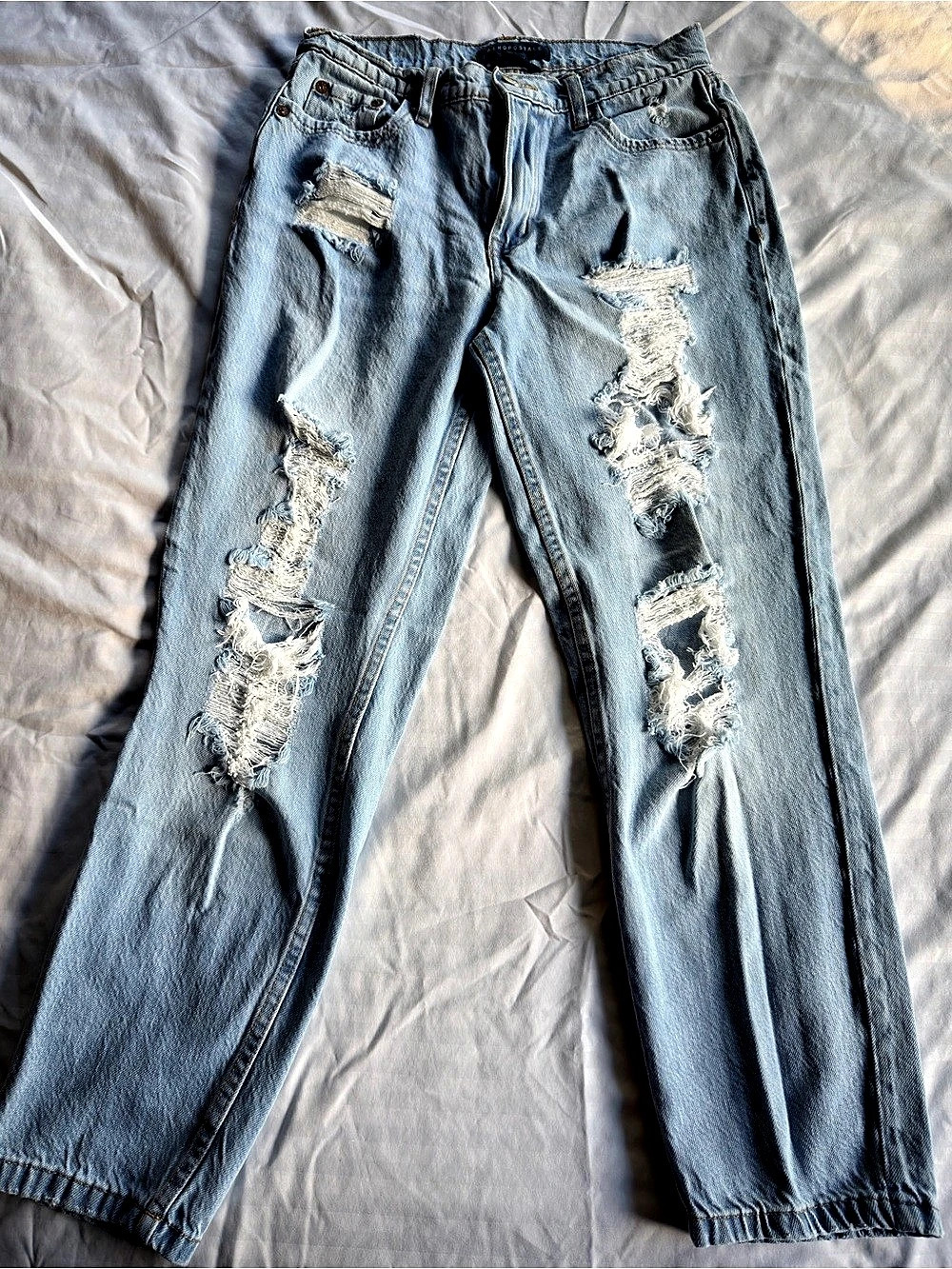 Aeropostale Mom Jean Distressed Mom Jeans in Blue Size 2